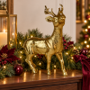 Golden Statue en ambiente navideño