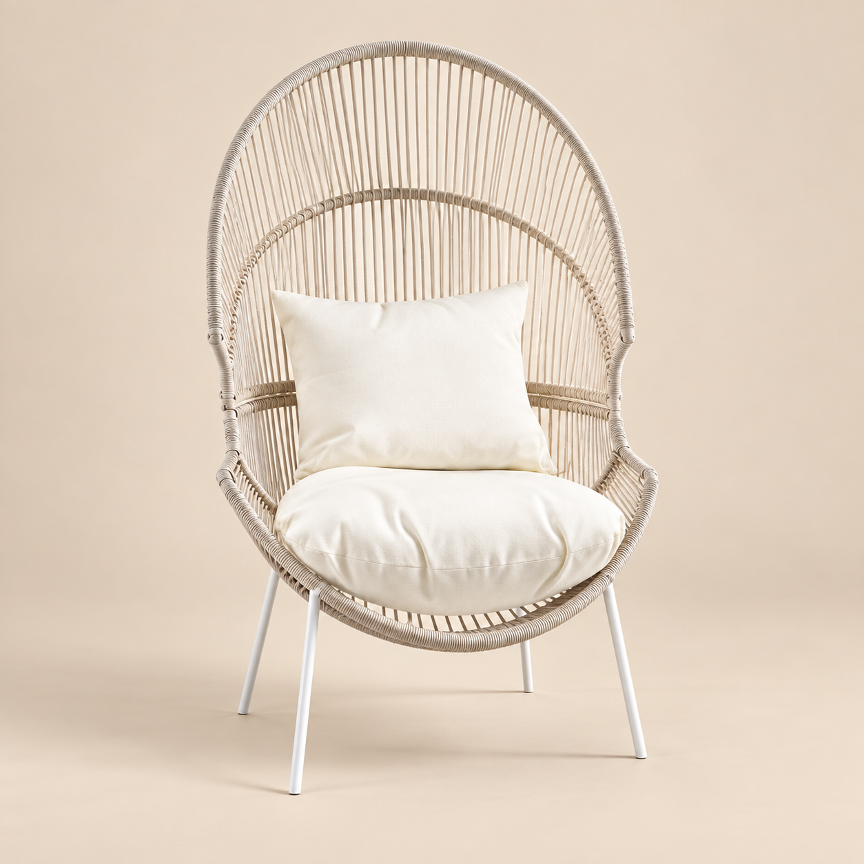 Silla colgante — Suspension Opaline sobre fondo beige