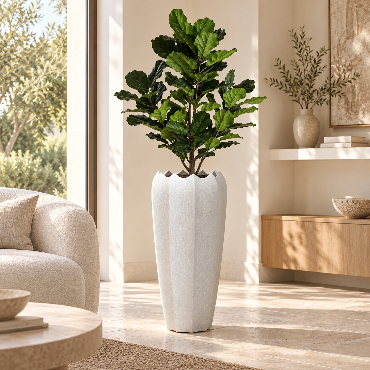Vase Corolle con planta en sala luminosa