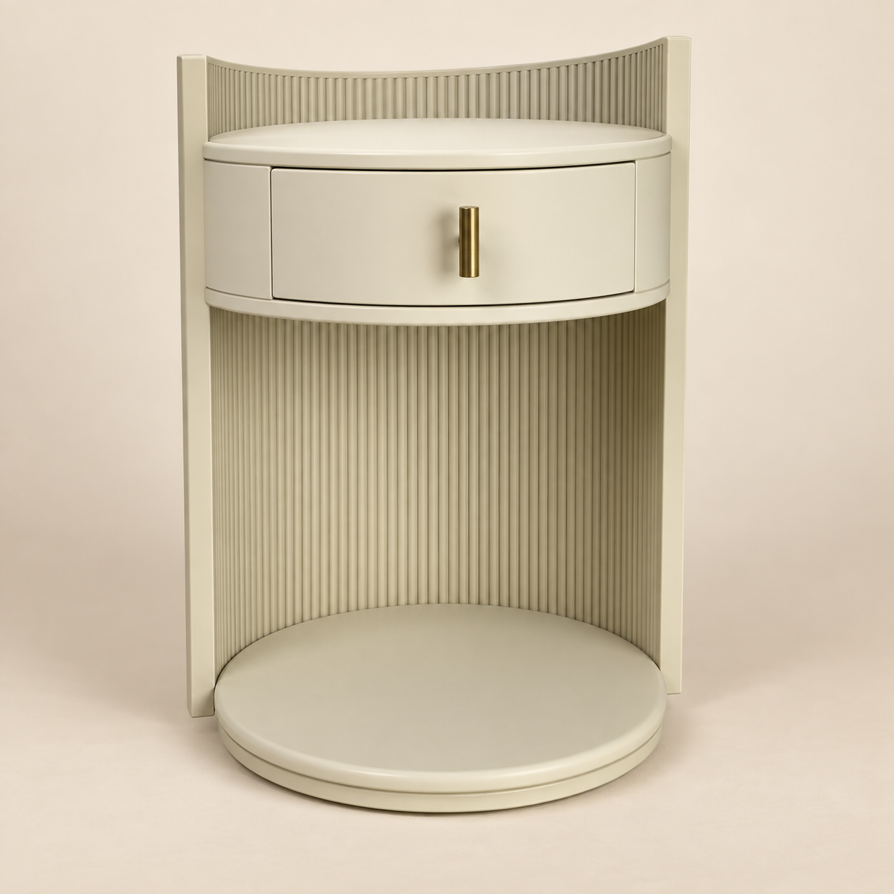 Mesa auxiliar Courbe Ivoire sobre fondo beige