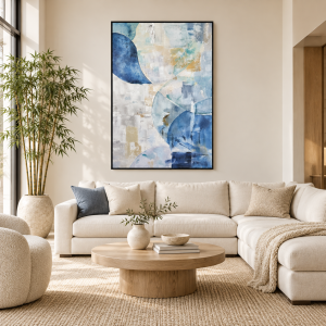 Cuadro Bruma Azul de 180 x 120 x 5 cm ambientado en sala con bambú