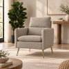 Sillón Chaise Noisette en vista de tres cuartos dentro de una sala elegante