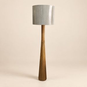 Lámpara de pie — Lampadaire Teck sobre fondo beige