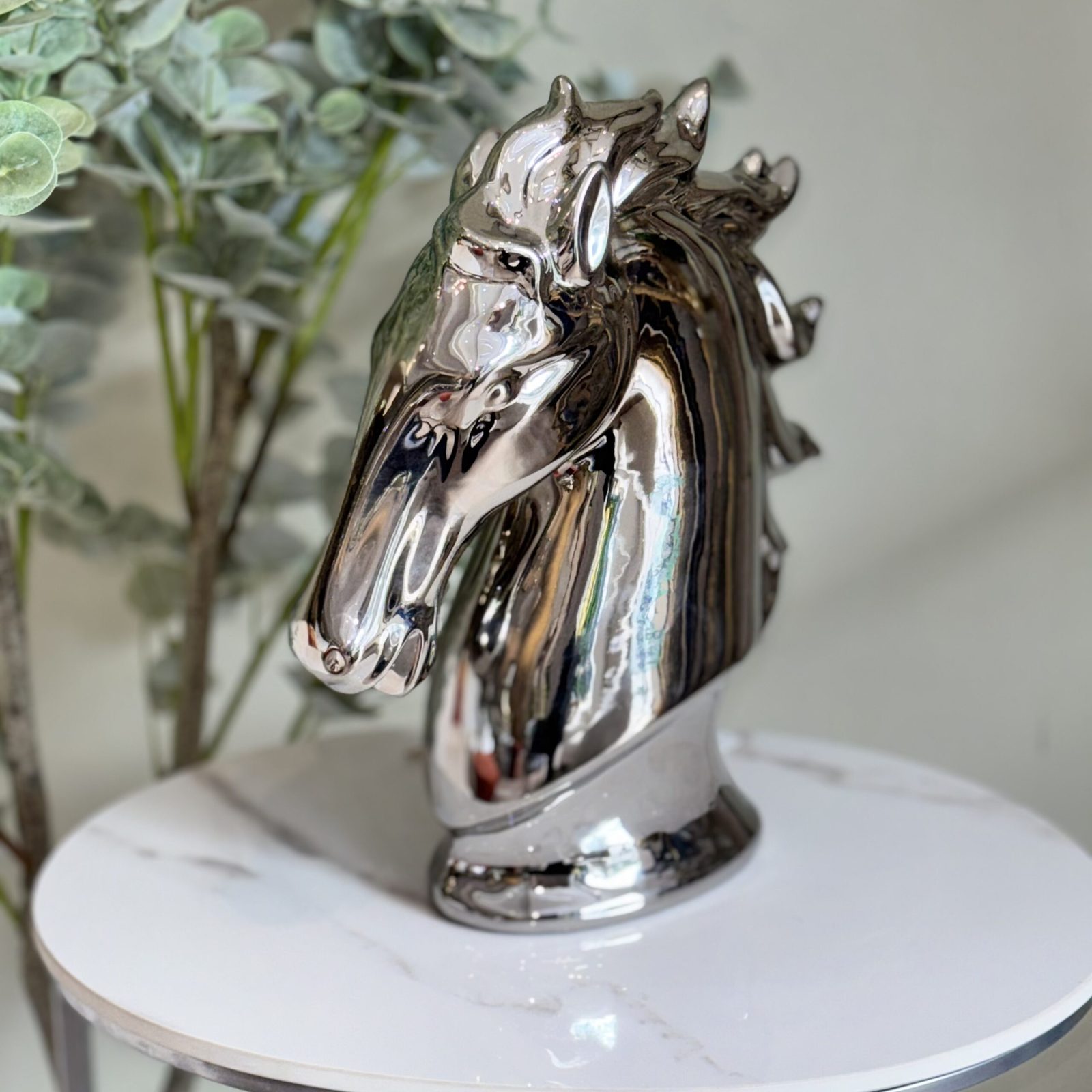 Figura decorativa de caballo. — vista 2
