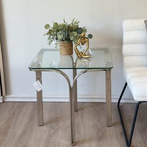 Mesa auxiliar nova plata.