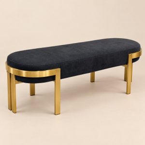 Banca tapizada negra Banquette Obsidienne sobre fondo limpio
