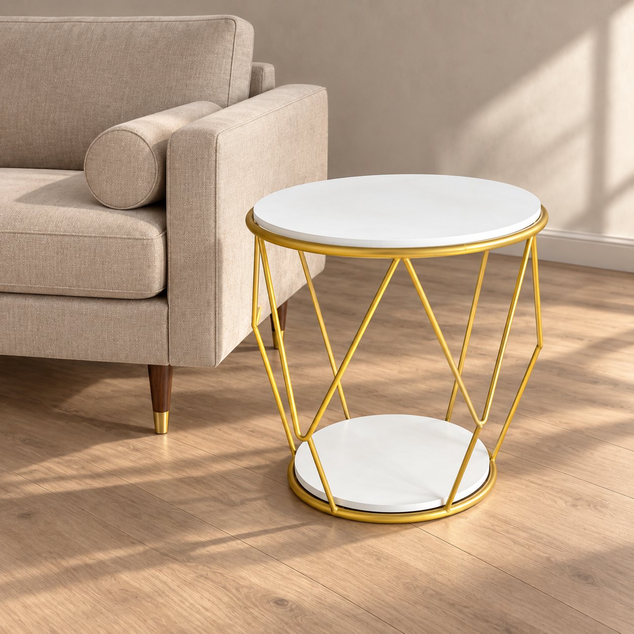 Mesa auxiliar geométrica — Table Origami en ambiente con el sofá cama Settee Tourterelle