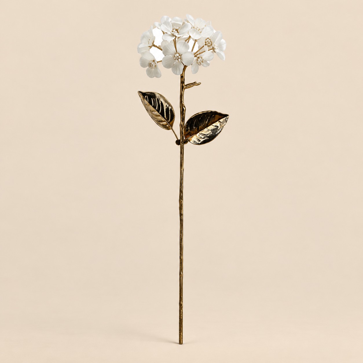 Flor decorativa de tallo — Tige Gardénia, vista principal sobre fondo beige
